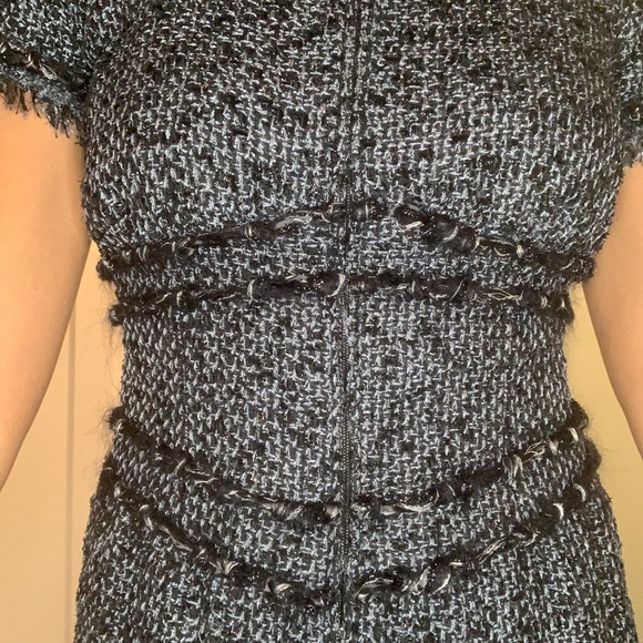 Sold to consignment Chanel dress classic tweed black blue with sparkle. Size 38 - Picture 8 of 14